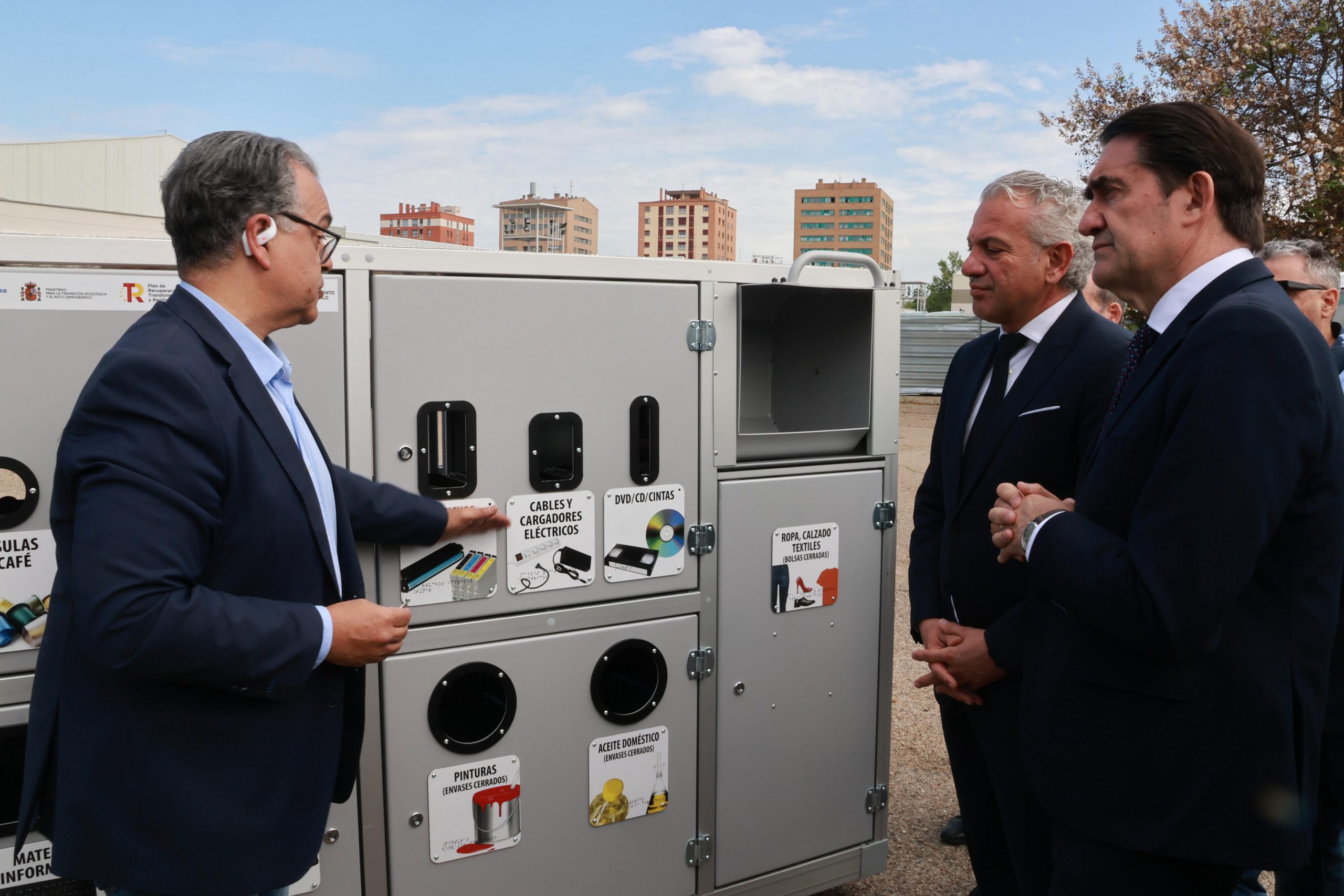 León contará con 21 puntos limpios móviles y 12 vehículos eléctricos