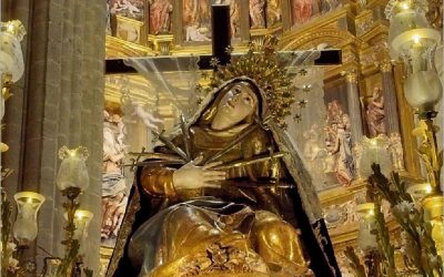 Los Amigos de la Catedral eligen la imagen de la Dolorosa Coronada para el Nº 32 de su revista