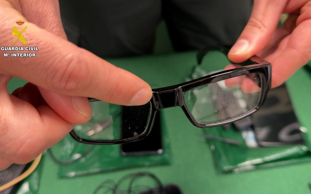 La Guardia Civil y la Jefatura de Tráfico en La Rioja detectan por primera vez el uso de “gafas inteligentes” para el fraude en exámenes de conducir