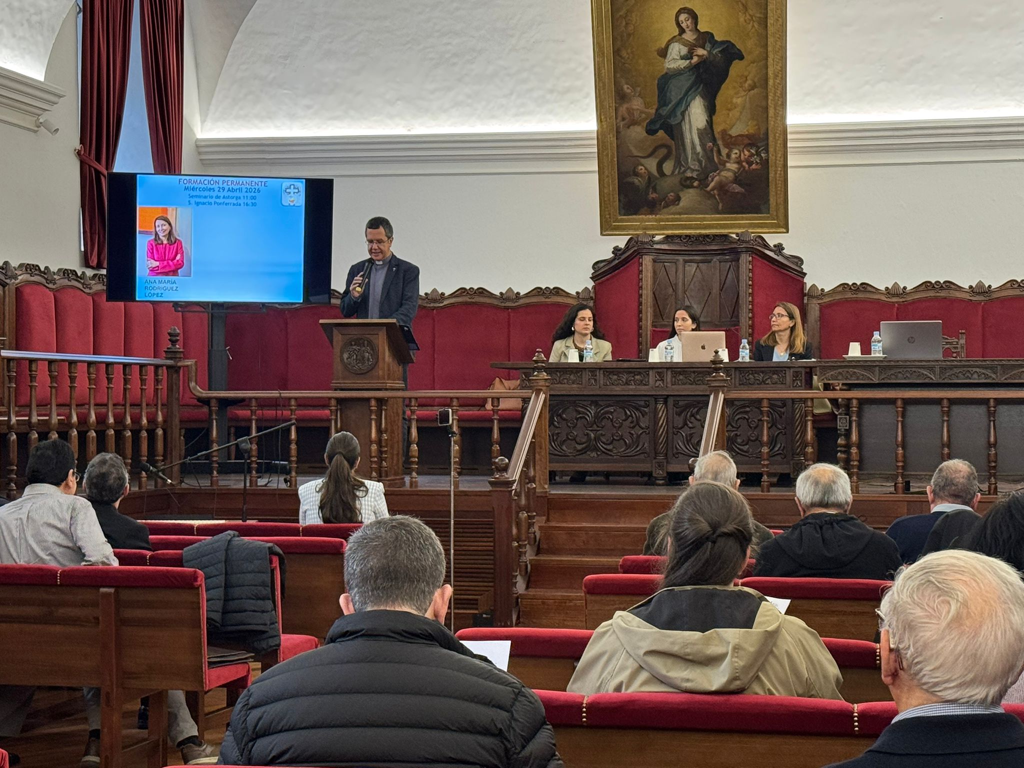 Una formación aborda el bienestar emocional del clero en la diócesis de Astorga