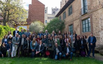 La asociación de Alzheimer de Astorga recibe 2.500 euros de la Fundación Alimerka para sus proyectos