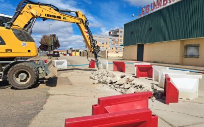 Actuación urgente tras el hundimiento de un pozo colector en la zona de la Avenida Portugal