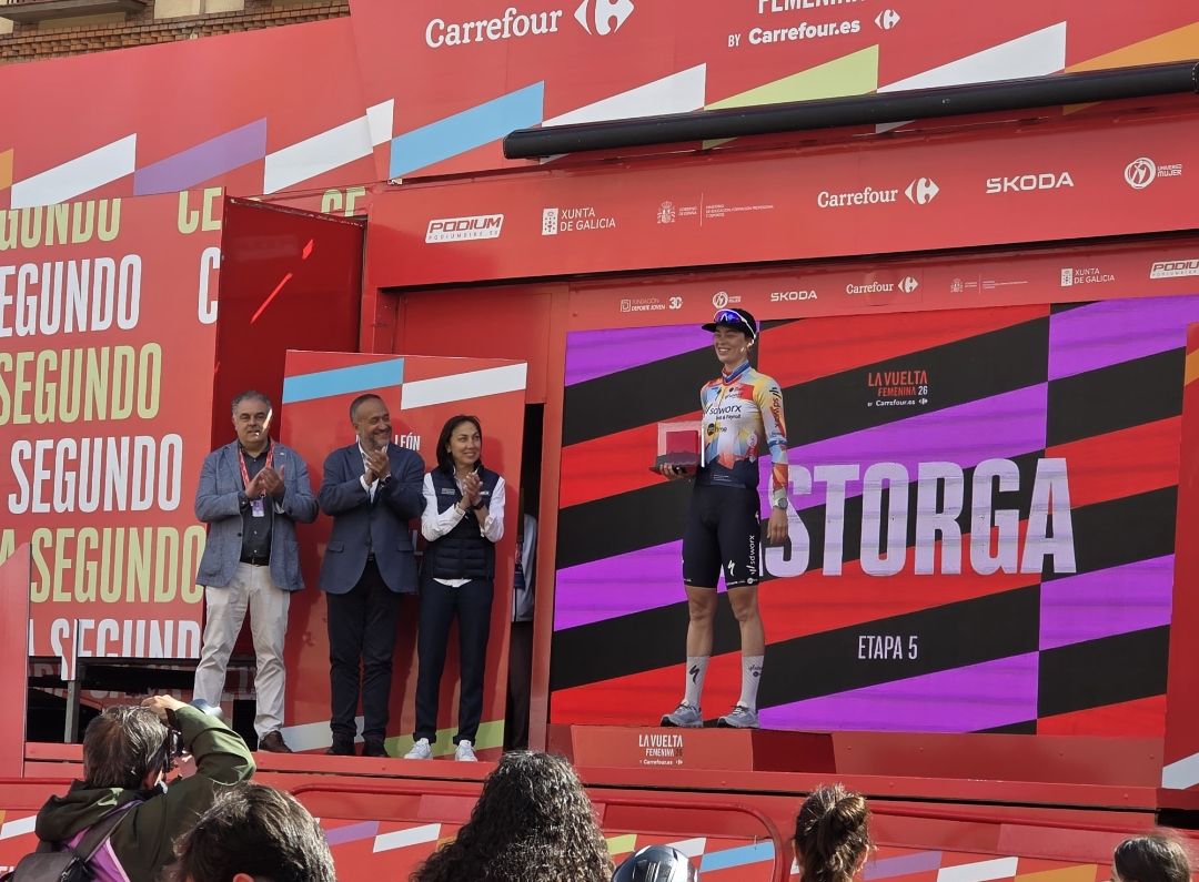 La ciclista neerlandesa Bredewold se impone en Astorga y Kopecky afianza La Roja