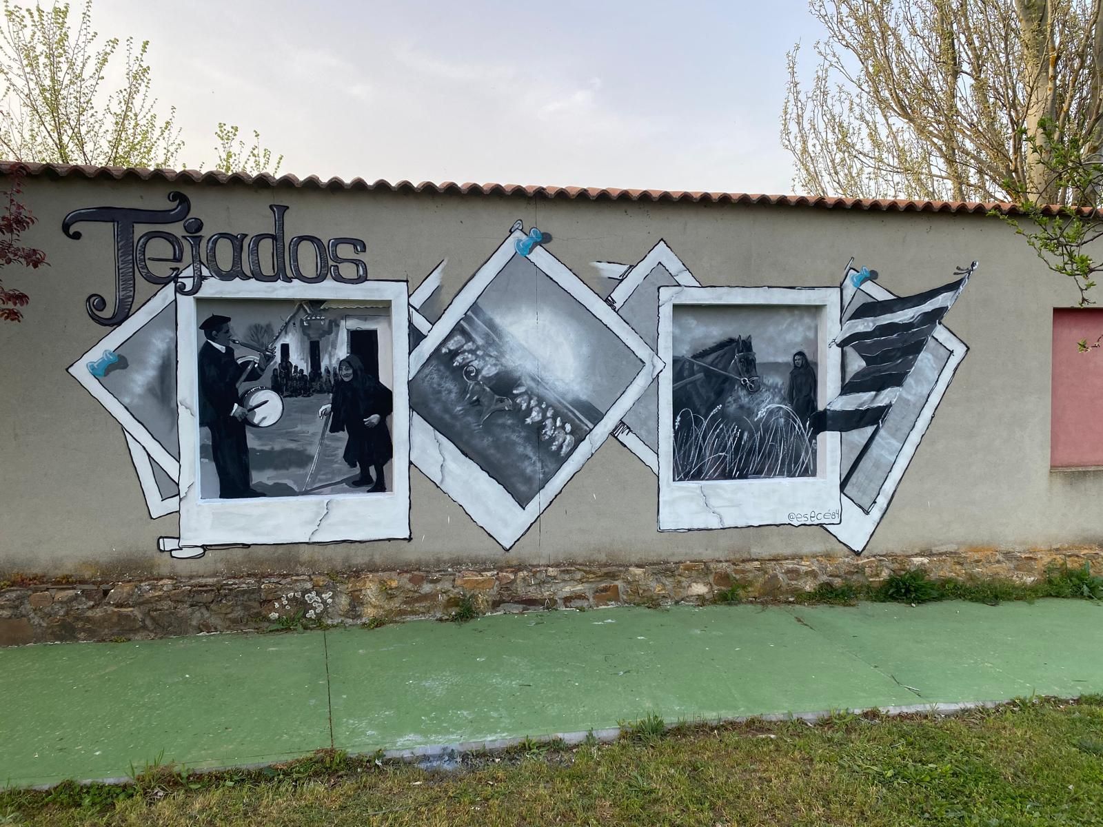 Tejados revive su memoria rural a través de un nuevo mural dedicado a sus vecinos y tradiciones