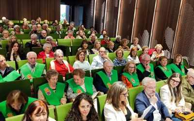 La Universidad de la Experiencia llena de nuevo las aulas en Astorga y gradúa a 12 alumnos