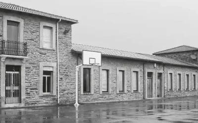 Un libro recupera la historia de 45 escuelas rurales de La Vega, el Órbigo, el Tuerto y la Valduerna