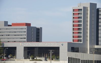 El PSOE denuncia falta de contratación de especialistas formados por Sacyl en el Hospital de León mientras aumentan las listas de espera en la provincia