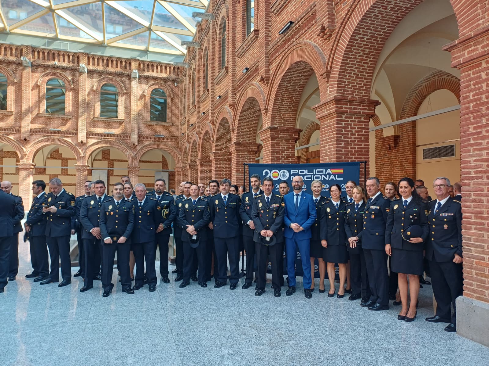 La Policía Nacional homenajea a las víctimas del terrorismo y recuerda a los trece agentes leoneses asesinados