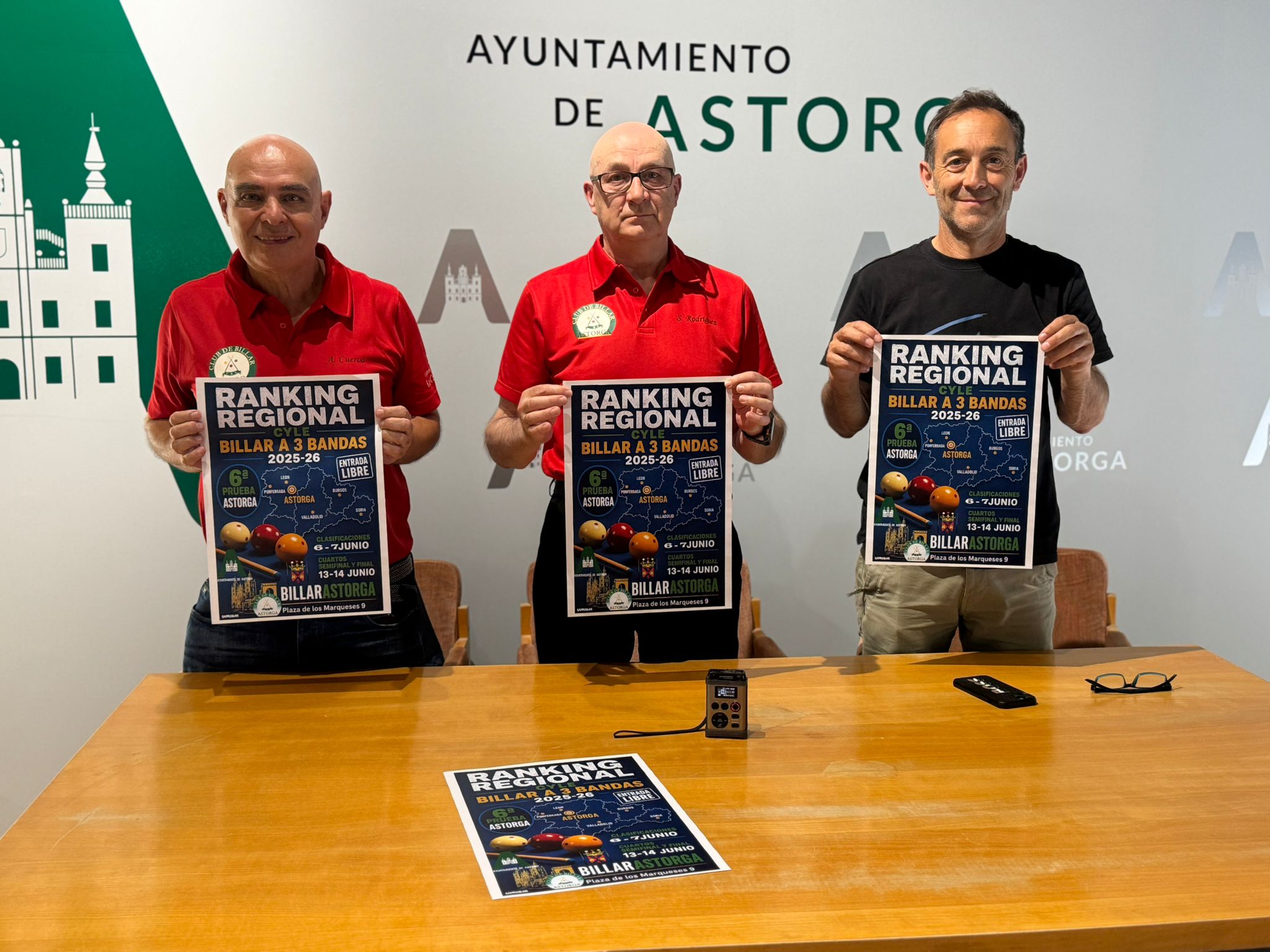 Medio centenar de jugadores competirán en Astorga en la última cita del billar regional