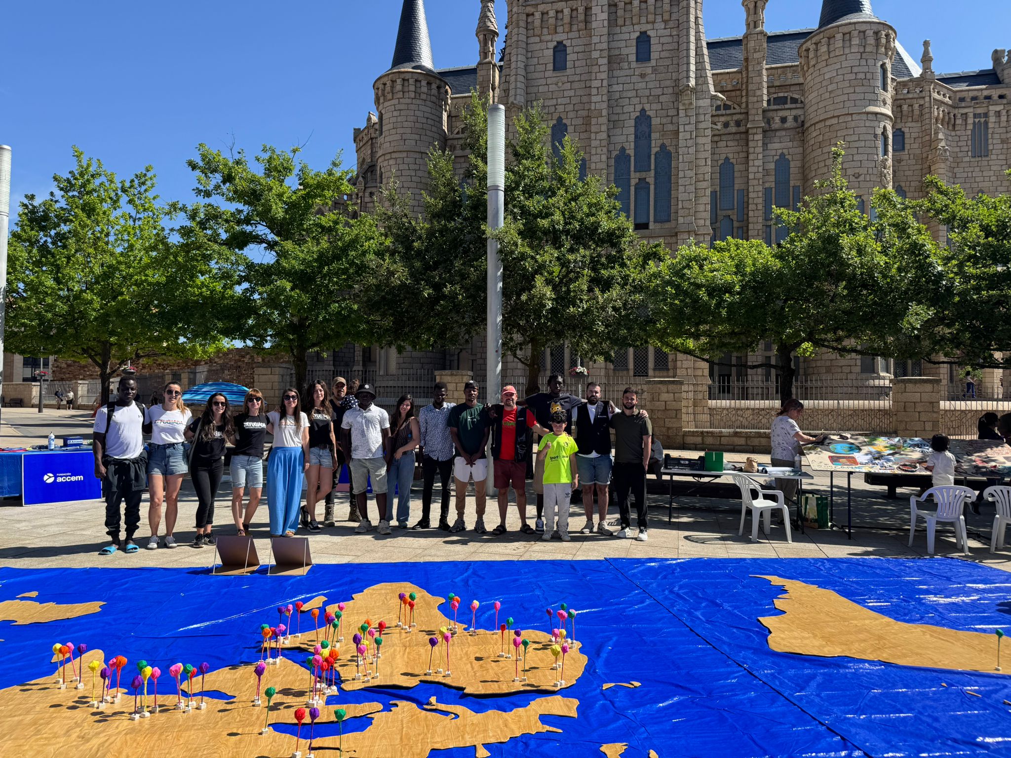 Un mapamundi de conflictos recuerda en Astorga por qué millones de personas se ven obligadas a huir