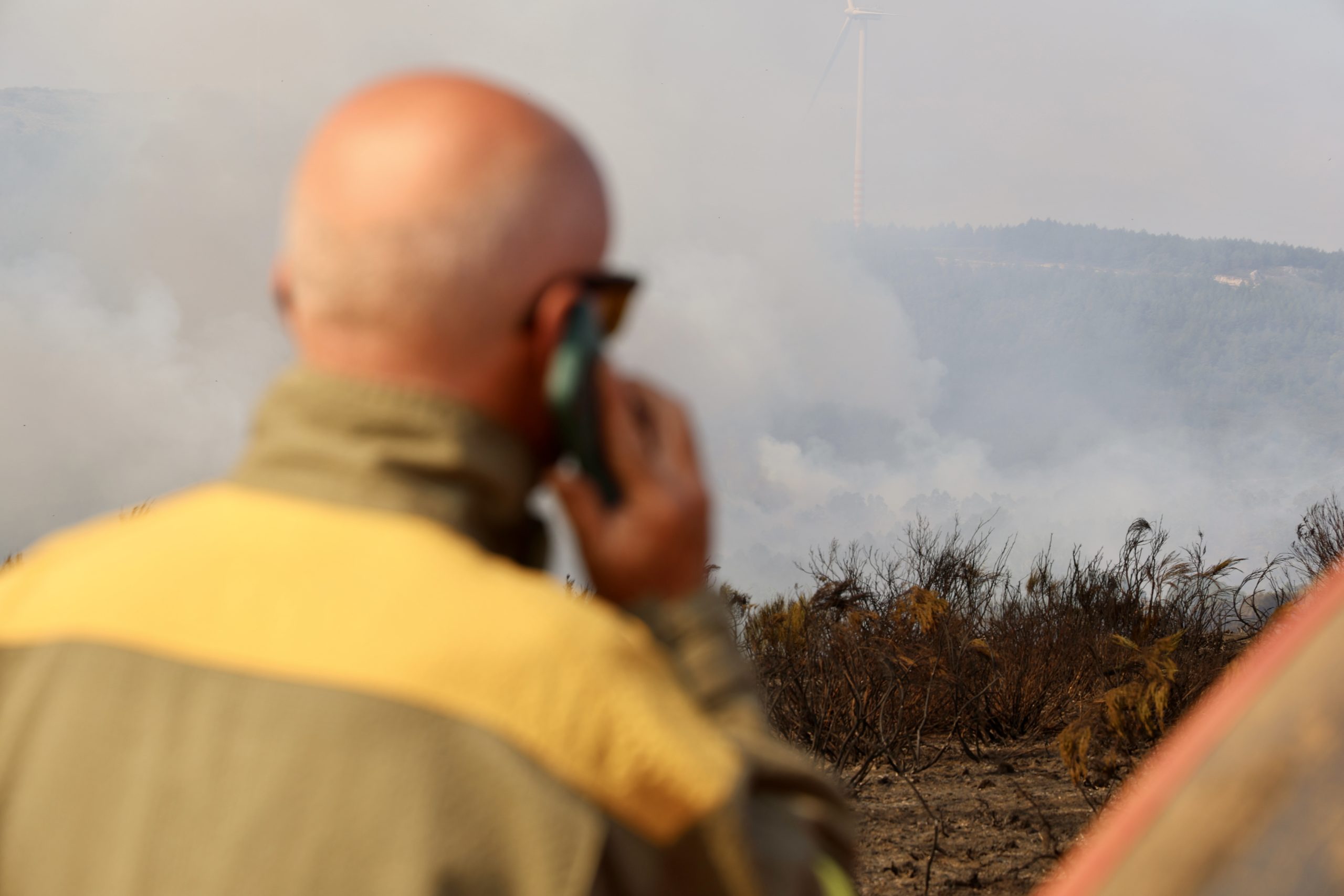 Descienden a nivel cero los incendios forestales de Murias de Ponjos y Quintela (León)