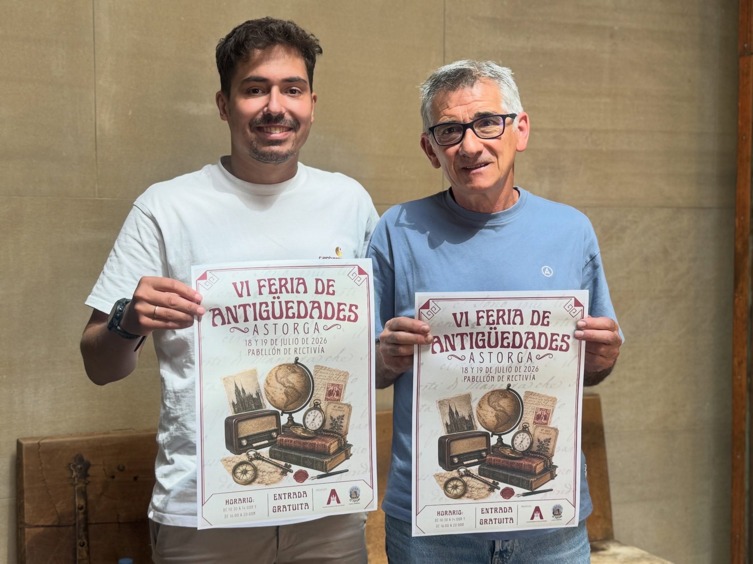 La Feria de Antigüedades crece en Astorga con 28 expositores llegados de distintos puntos de España