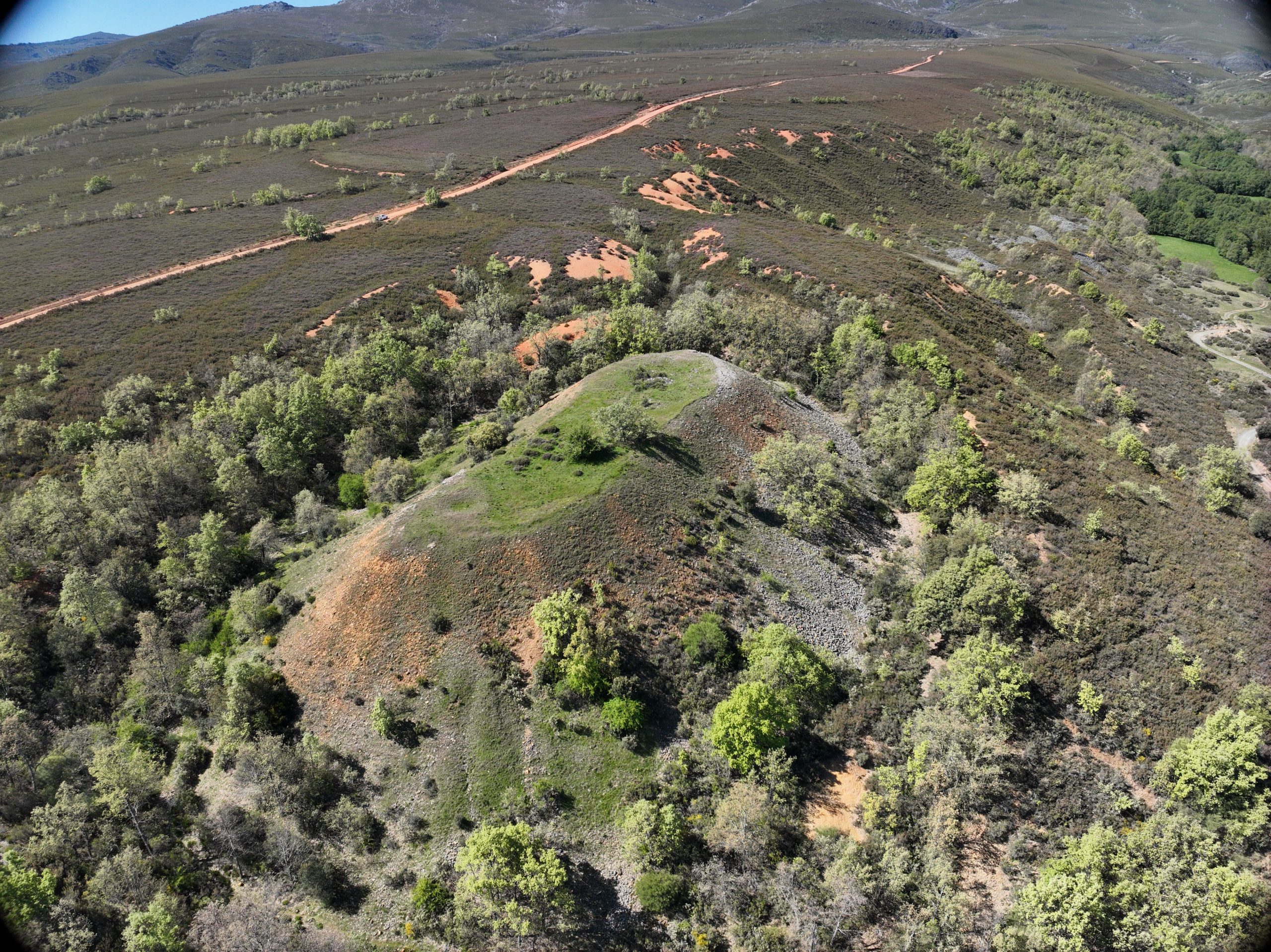 Un proyecto de la Universidad de León mostrará cómo la minería del oro transformó el paisaje de la provincia hace 2.000 años con un documental