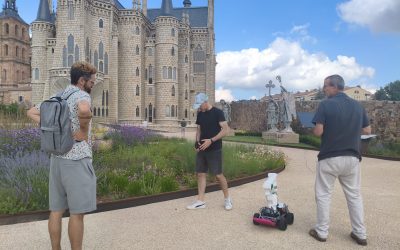 El IES Asturica Augusta explora la robótica aplicada al turismo en el Palacio de Gaudí