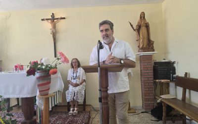 El barrio de El Polvorín de La Bañeza da inicio a sus fiestas en honor a Santa Marina con el pregón de Luis Javier Posada