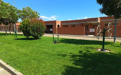 Santa María del Páramo amplía sus espacios de ejercicio al aire libre con nuevos elementos biosaludables