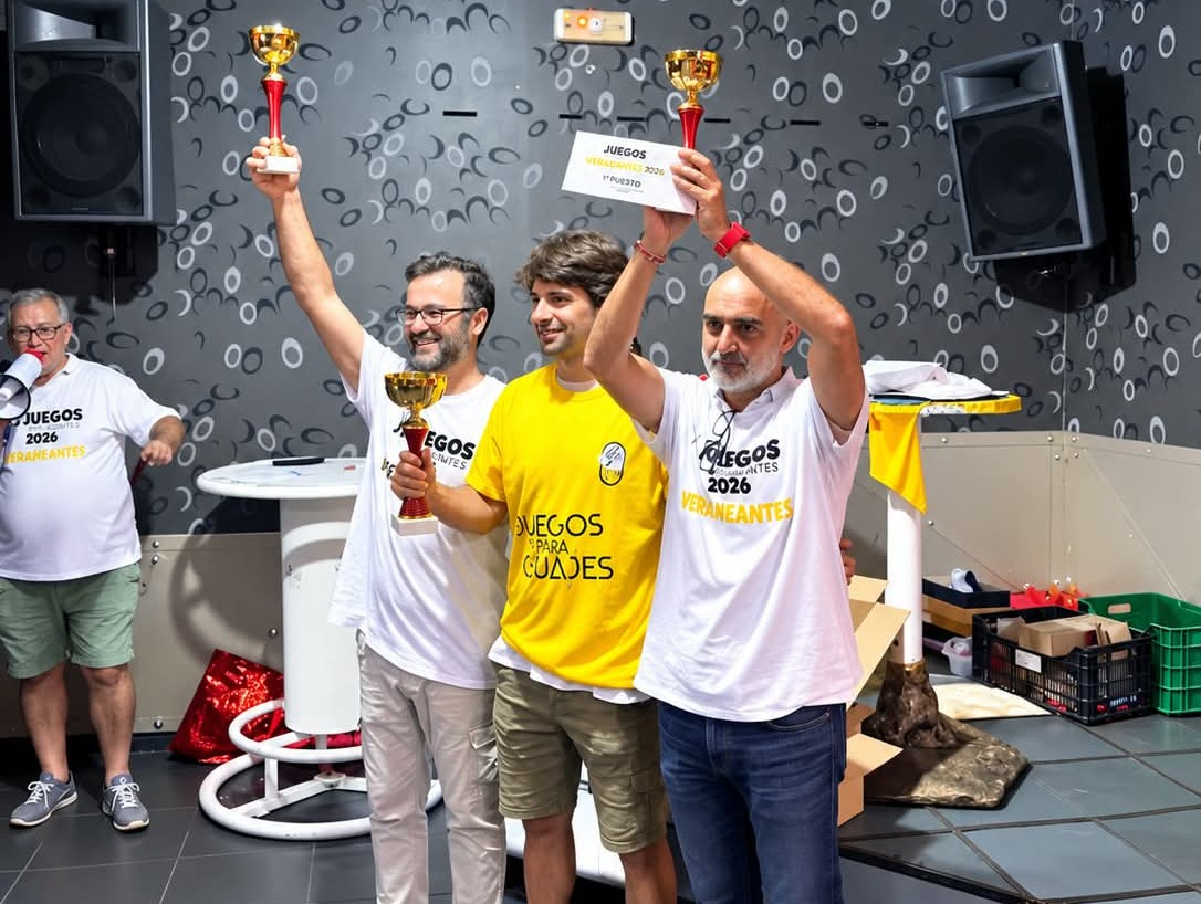 Ni las nubes, ni el agua, impidió a los «guajes» competir y disfrutar de una gran jornada de juegos