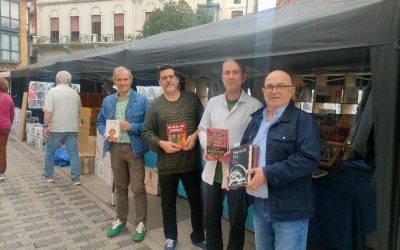 La Feria del Libro de Astorga pone 10.000 ejemplares a disposición de los visitantes