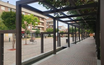 Santa María del Páramo licita por 25.000 euros el suministro de nuevo mobiliario y amplía su zona de esparcimiento canino