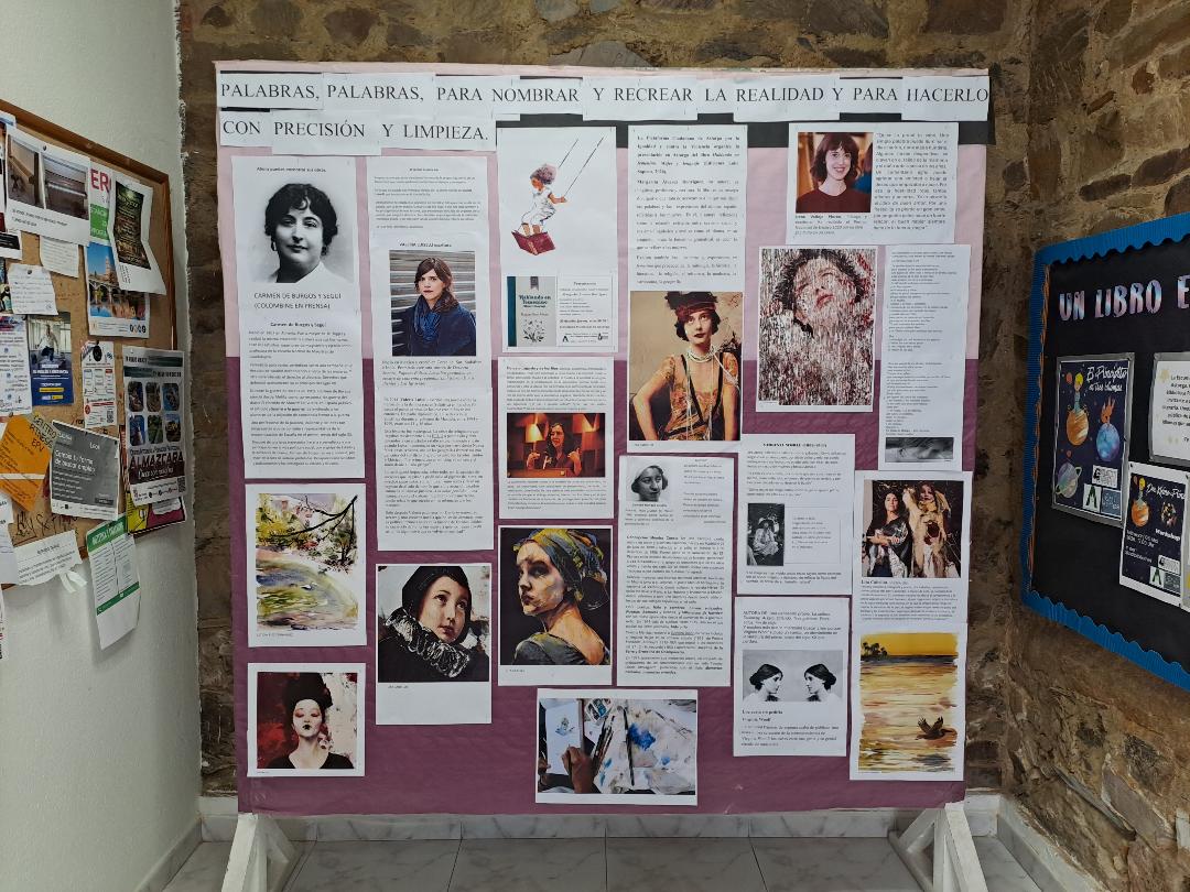 Nuevo panel de igualdad en la biblioteca de Astorga dedicado al poder de las palabras