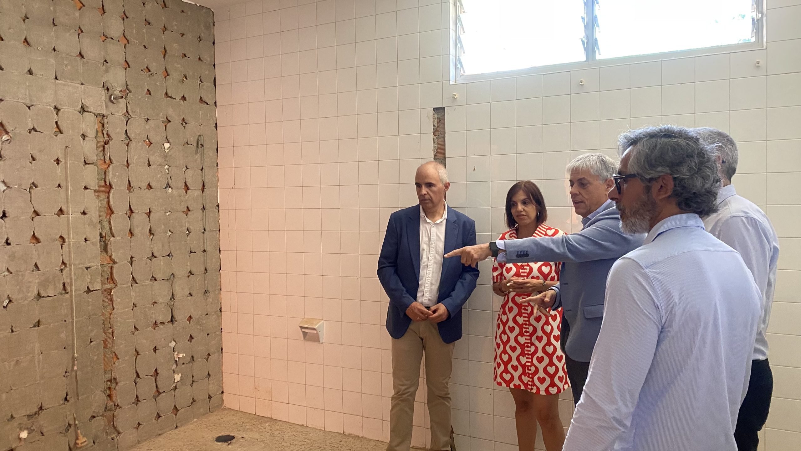La Junta visita las obras en el CEIP Marcial Monreal en Veguellina de Órbigo