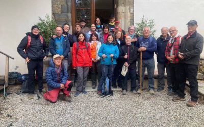 Una veintena de ‘caminantes’ inician la Senda Panero en la casa del poeta