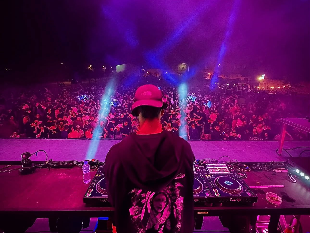 A licitación las barras de Panorama y Electro Astvrica por un mínimo de 1.500 y 1.000 euros
