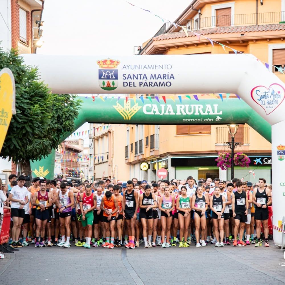 Alicia Álvarez y Daniel Alonso, ganadores de la Legua Nocturna de Santa María del Páramo