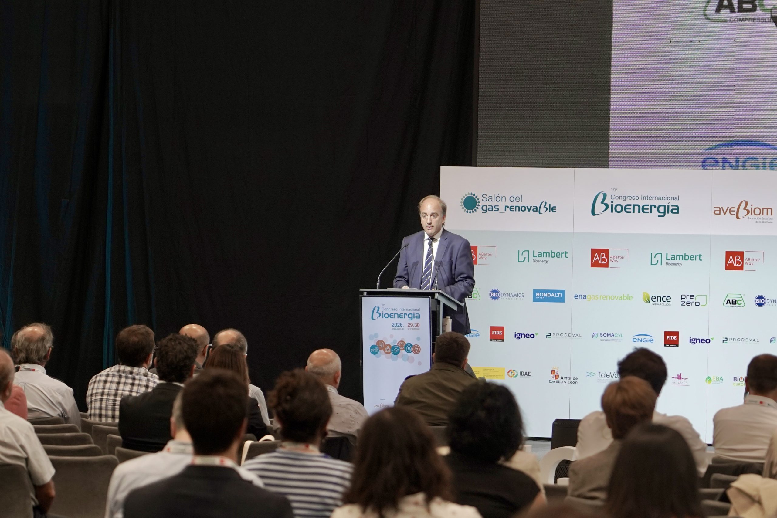 Pino sentencia que la transición energética no puede hacerse contra el campo y reclama que las plantas de biogás y biometano generen beneficios en los pueblos