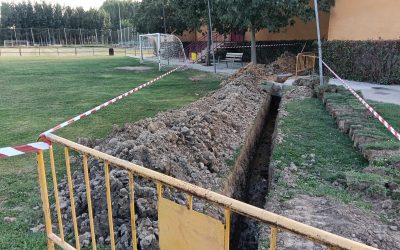 El PP denuncia el abandono y el pésimo estado de los campos de fútbol por la desidia del Ayuntamiento que han impedido su uso por vecinos y visitantes durante el verano