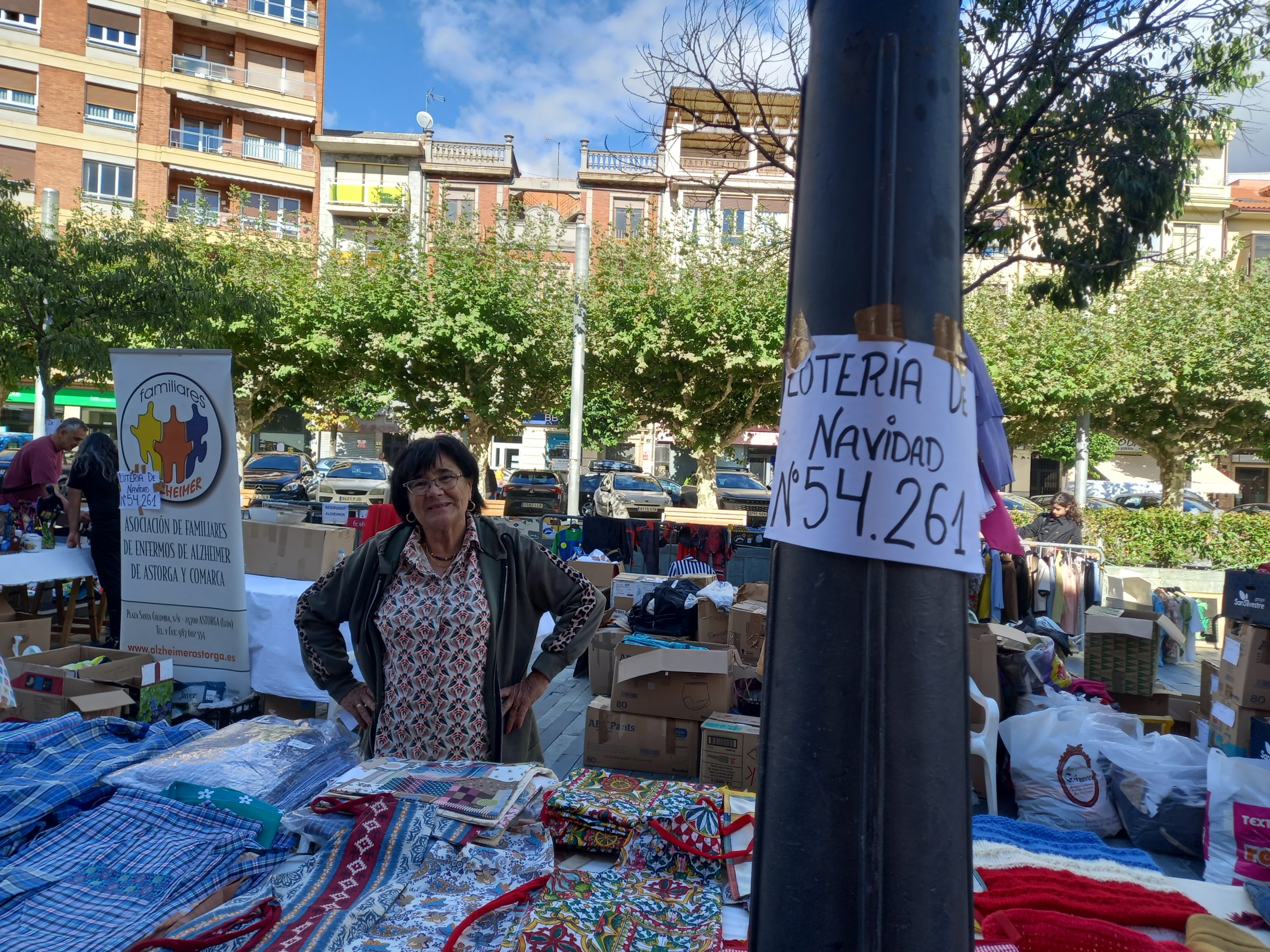 El rastrillo de AFA Astorga suma este año el apoyo del escritor Alejandro Seral