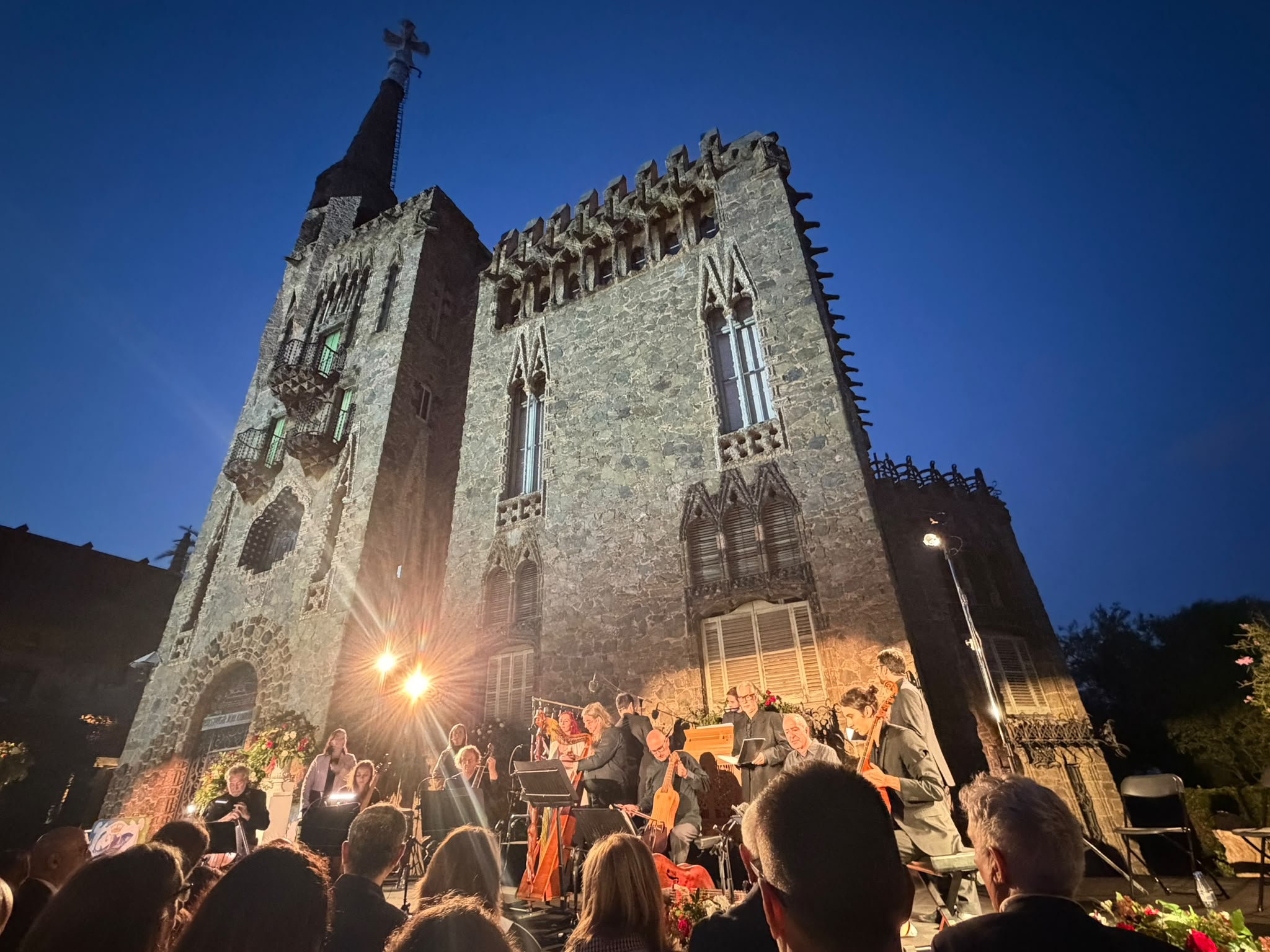 El Palacio de Gaudí participa en los actos del año Gaudí en la Torre Bellesguard