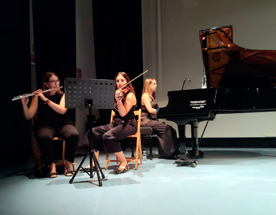 Benavides de Órbigo clausura su ciclo cultural estival poniendo el foco en doña Urraca y el Camino de Künig