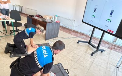 Más de diez desfibriladores y personal preparado para actuar en La Bañeza