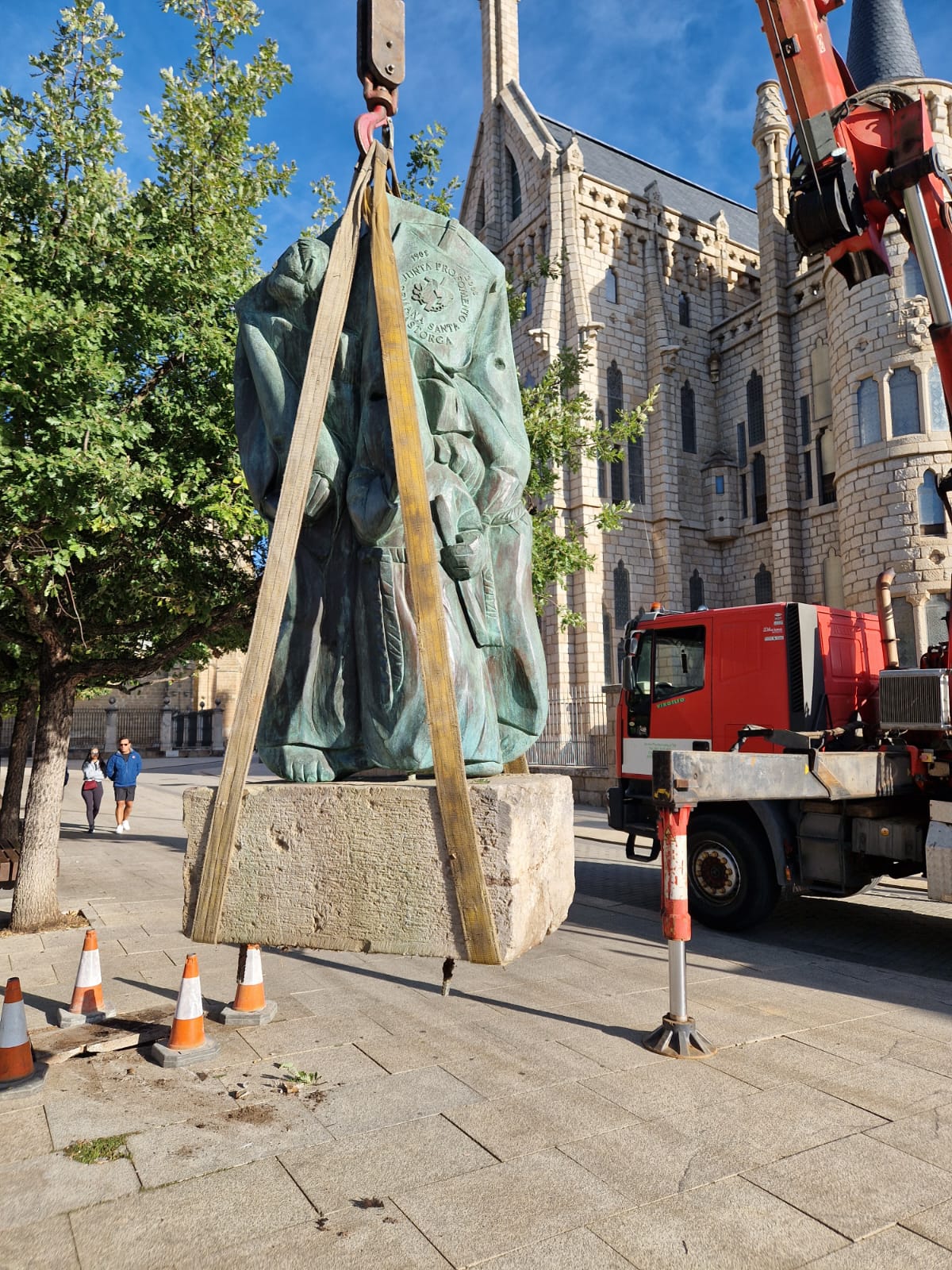 El monumento a la Semana Santa se trasladará a la plaza de la Semana Santa, junto a la Catedral