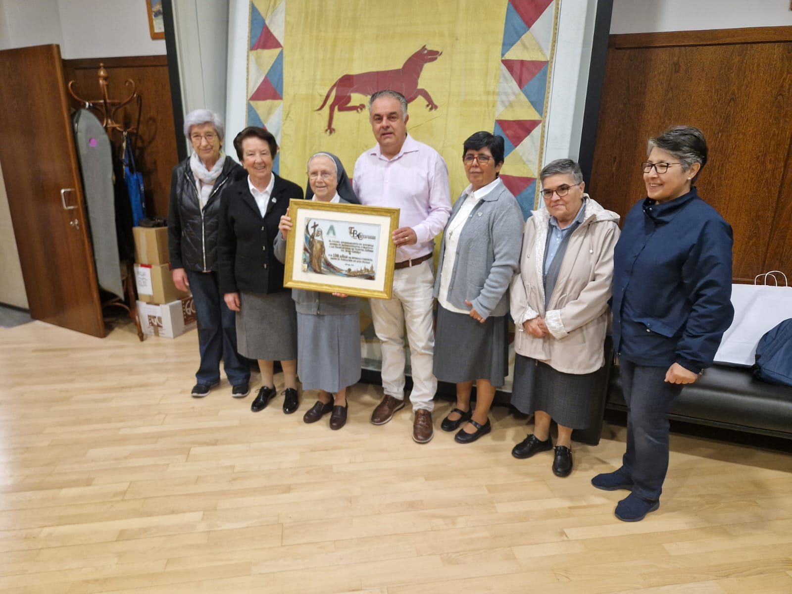 El ayuntamiento de Astorga rinde homenaje a las Franciscanas del Buen Consejo en el 130 aniversario de su fundación