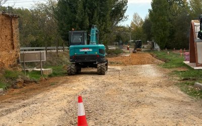 El Ayuntamiento de Astorga inicia las obras de pavimentación de un tramo de la calle Camino de Santiago en Murias de Rechivaldo