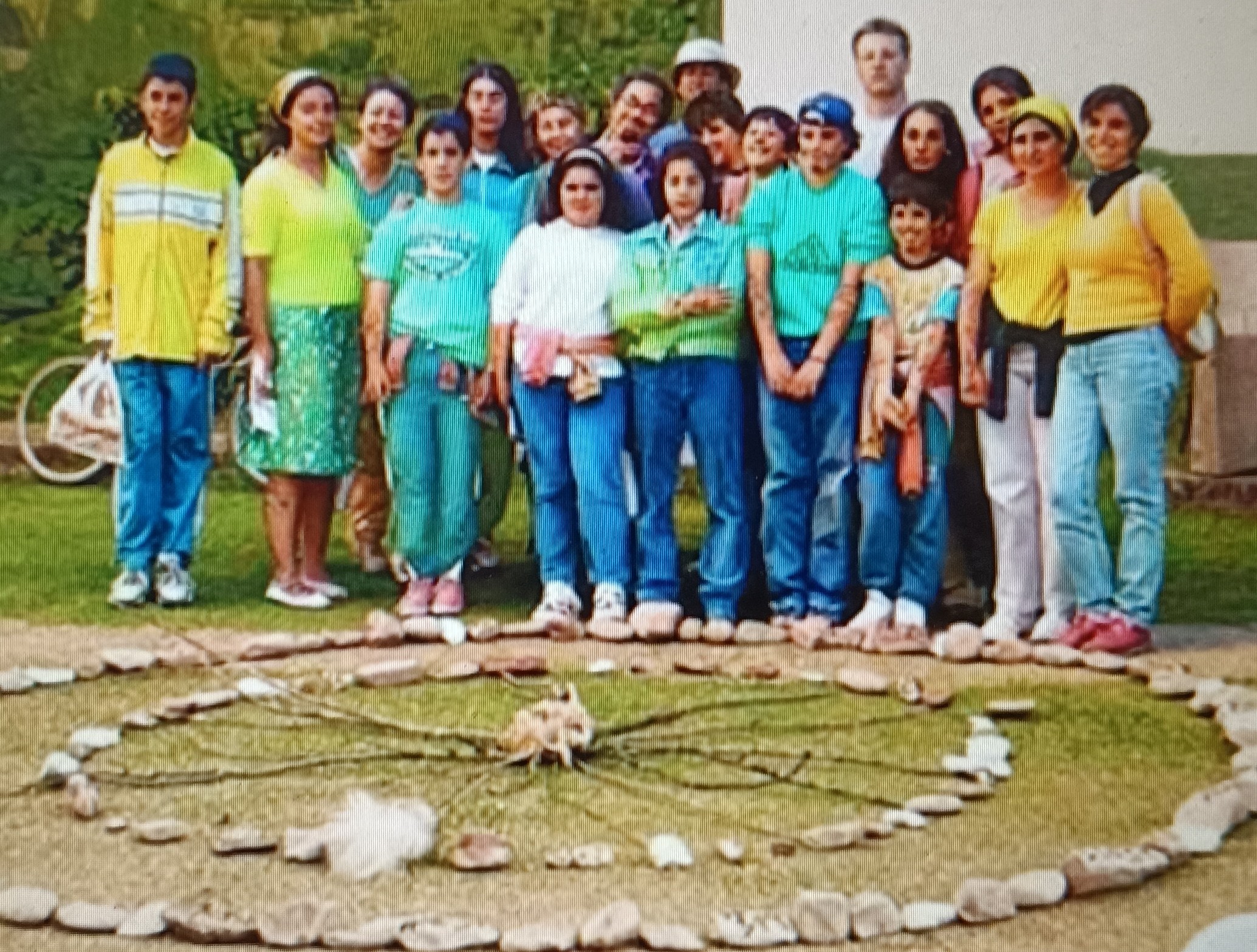 Val de San Lorenzo recuerda con una exposición su verano artístico de 2001