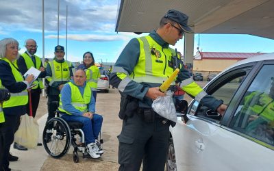 La DGT intensifica en León la vigilancia de las distracciones al volante con 189 patrullas y la colaboración de ASPAYM