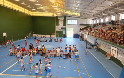 Las Escuelas Deportivas de Santa María del Páramo arrancan con más de medio millar de participantes