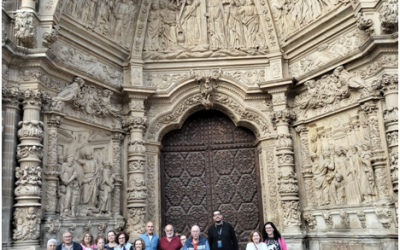 Los usuarios de Parkinson de Astorga recorren el Museo Catedralicio